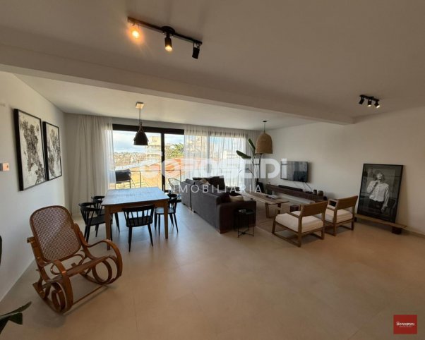 Depto 2 dorm con cochera y pileta — Paz 571