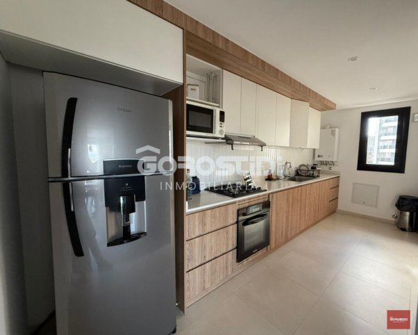 Depto 2 dorm con cochera y pileta — Paz 571