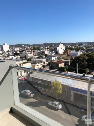 Depto 2 dorm, 104m² con cochera y balcón — Semi-Centro