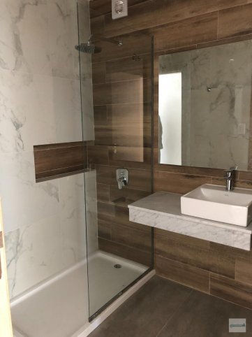 Depto 2 dorm, 104m² con cochera y balcón — Semi-Centro