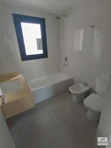 Depto 2 dorm, 100m² a estrenar con cochera — Paz al 300