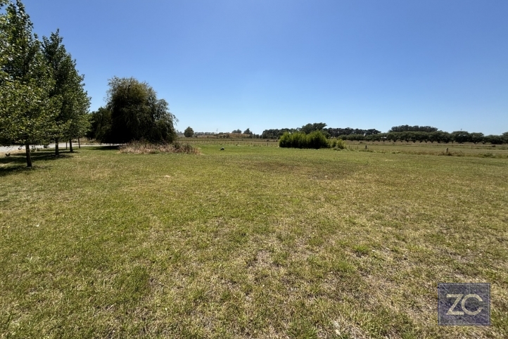 Lote para proyecto industrial de 3685m² en Parque Los Álamos