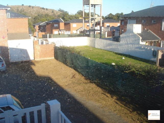 Casa 2 dorm, 65m² con cochera