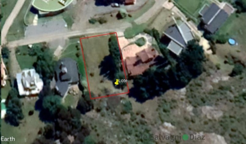 Lote en venta 770m² con servicios — Country Sierras de Tandil