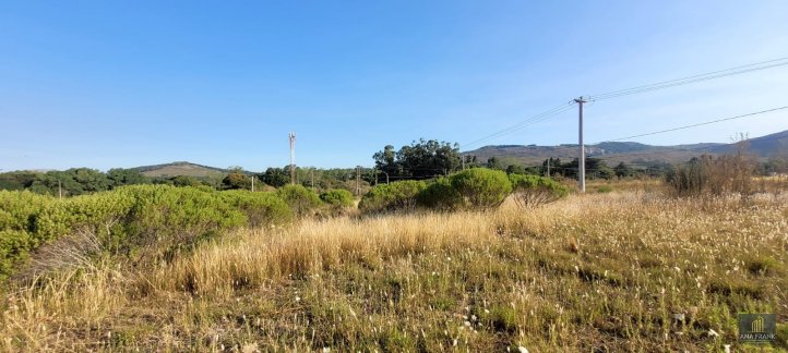 Lote en esquina de 4000 m² en Rosas y Cabaña — Tandil