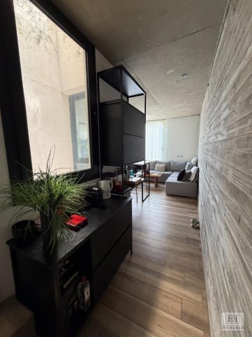 Triplex en venta, 135m², 2 dorm, 2 baños, con cochera y piscina — Paz 1200
