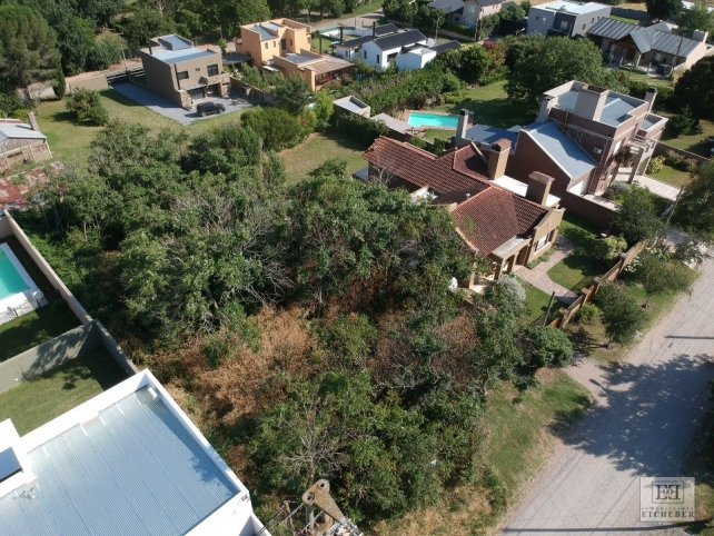 Lote en venta 871m² excelente ubicación — Av. Brasil