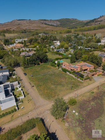 Lote en Venta en Barrio Golf, 1000m²