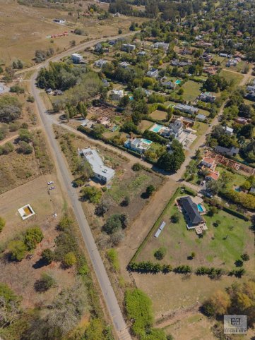 Lote en venta 1700m² en Linstow y Saint Miqueu