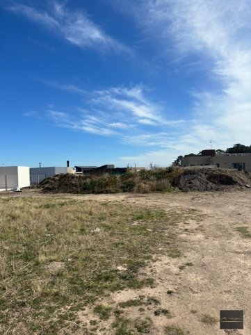Lote en Venta 1025 m² — Golf