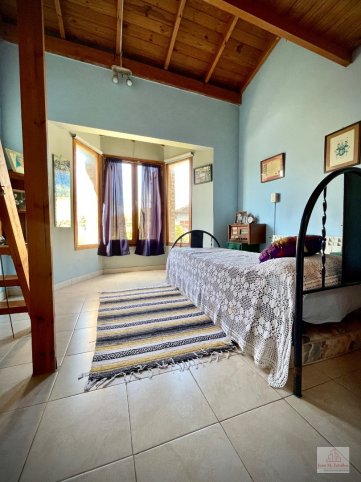 Casa 4 dorm, 300m² con cochera — Pellegrini