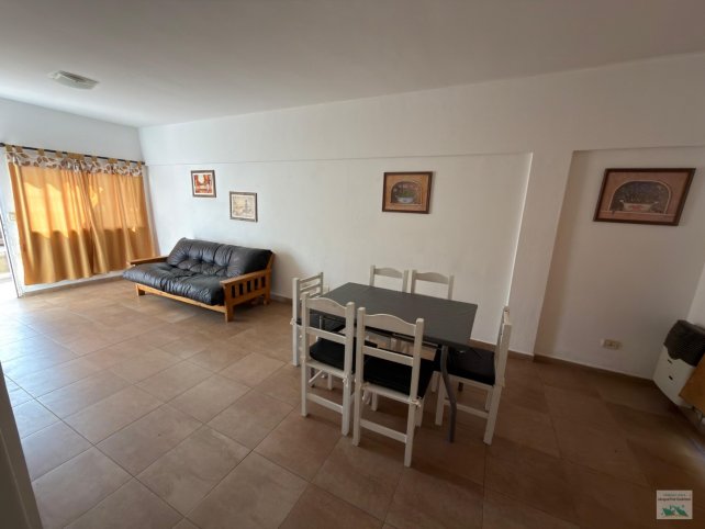 Depto tipo dúplex 2 dorm, 60m² con patio y parrilla — Del Cazón