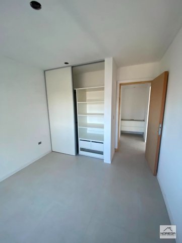 Depto en Venta 1 dorm, 45m² con balcón — Chacabuco