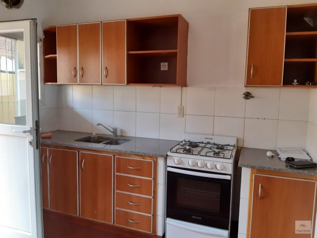 Depto 3 dorm, 90m² con cochera y balcón — Zona Cerrito