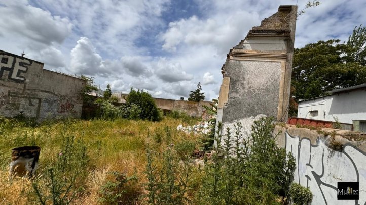Lote en venta sobre calle Alsina al 1100. Ideal complejo