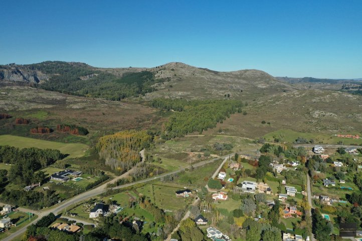 Lote en Venta 2800m² ideal turismo — Paraiso Cardos