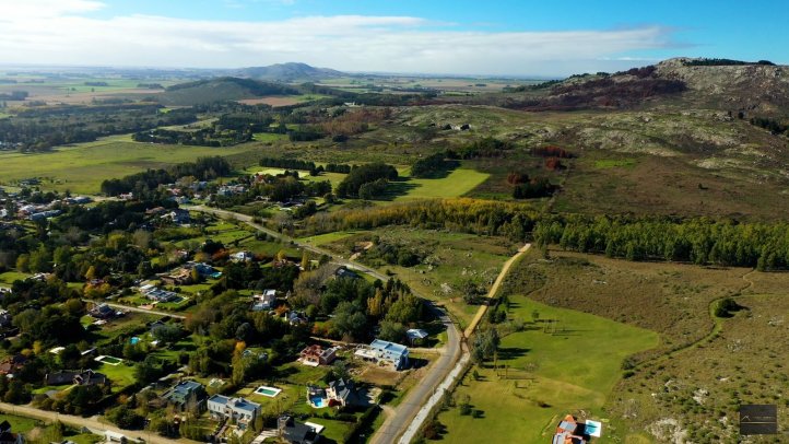 Lote en Venta 2800m² ideal turismo — Paraiso Cardos