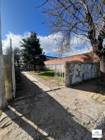 Lote en Venta 490m² con construcción a demoler — 14 de Julio