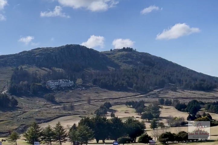 Lote en Venta 2000m² en Valle Escondido con servicios