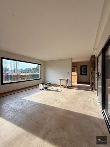 Casa 3 dormitorios a estrenar en zona Campus — Las Acacias e/hudson y Fontana