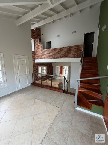 Casa en Payro 1000, 220m², 3 dorm, 3 baños, garage, apta crédito