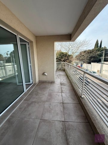Depto 2 dorm, 1 baño, 4to piso con cochera y terraza — 25 de Mayo y Paz