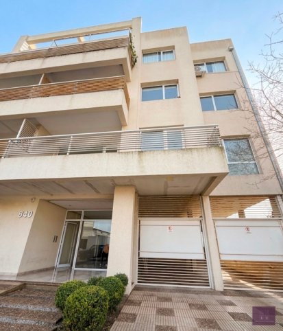 Depto 2 dorm, 1 baño, 4to piso con cochera y terraza — 25 de Mayo y Paz