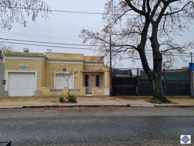 Casa 3 dorm, 200m² con pileta — Fuerte Independencia