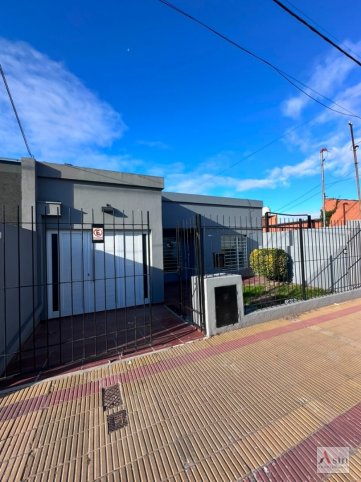 Casa reciclada de dos habitaciones en venta — Saavedra 1253