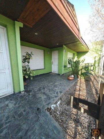 Casa en Venta 4 dorm, 163m² con garage para 2 vehículos — Piñeiro
