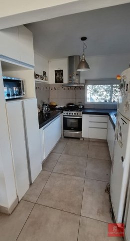 Casa en Venta Corrientes 74, 122m², 3 dorm, 2 baños, garage para 2 autos