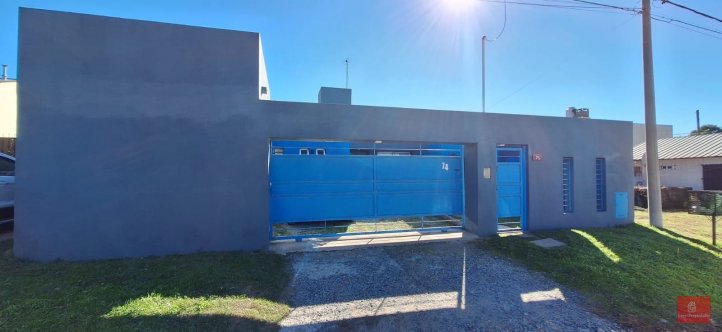 Casa en Venta Corrientes 74, 122m², 3 dorm, 2 baños, garage para 2 autos