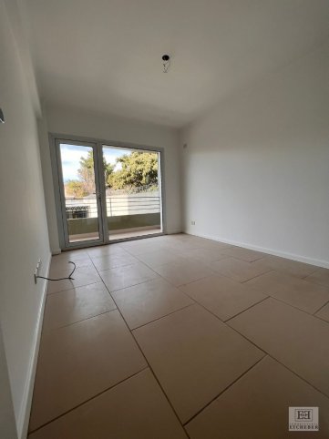 Casa en Venta 1 dorm, 60m² — Zona céntrica