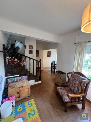 Casa en Venta 3 dorm, 1 baño, 1 cochera — 11 De Septiembre 800
