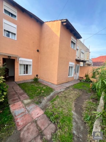 Casa en Venta 3 dorm, 1 baño, 1 cochera — 11 De Septiembre 800