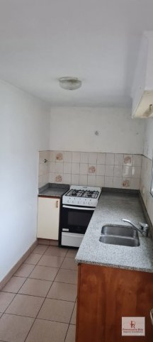 Depto 1 dorm, 50m² semi-centro — Montiel 600