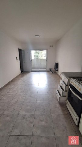 LAS HERAS N°: 350, 1° PISO (FRENTE)