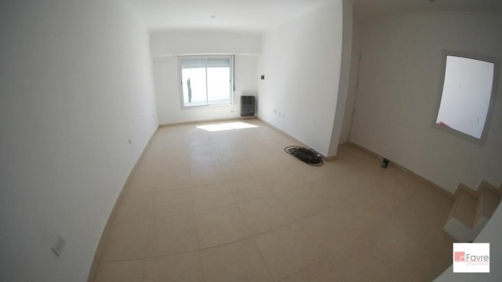 Depto en Alquiler 2 dorm, 60m² con cochera — Figueroa 1027