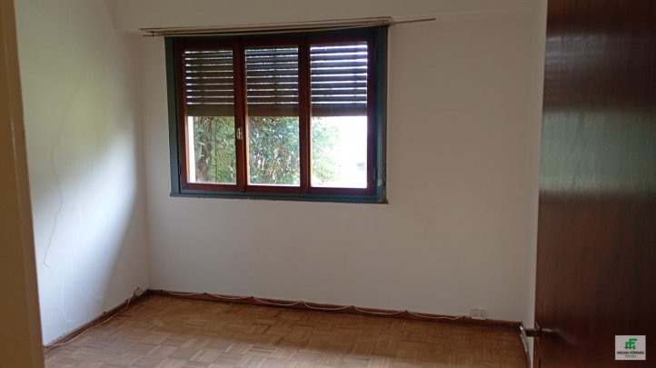 Casa 2 dorm, 70m² con cochera — Barrio Cucú