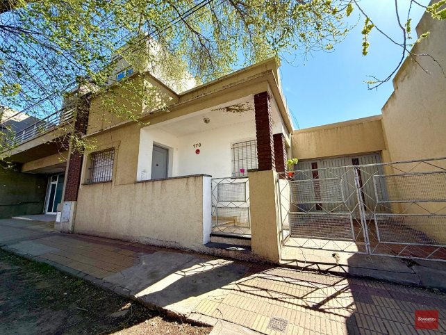 Casa 2 dorm, 1 baño, Garage — Del Valle al 100