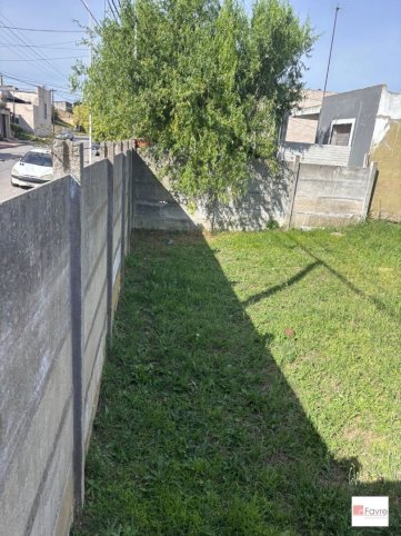 Lote en venta 10x43.3 mts, Lavalle 945
