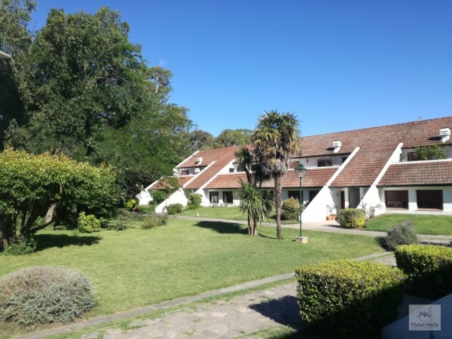 Casa en Av Avellaneda 1025, 2 dorm, 107m², garage