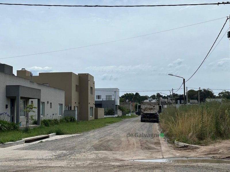 Lote en venta de 355m² en esquina — Graduados
