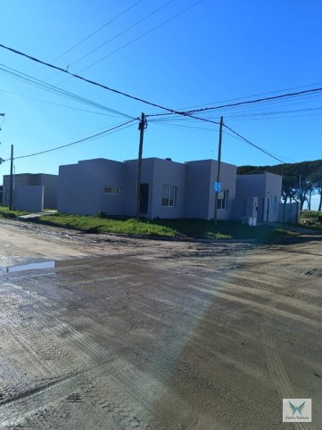 Casa en lote PH a estrenar, 60m², 2 dorm, 1 baño — Pio XII y Argerich