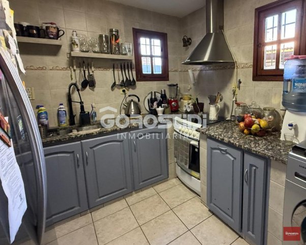 Casa en Venta Nigro 2200, 3 dorm, 1 baño, Garage, Barrio 25 de Mayo