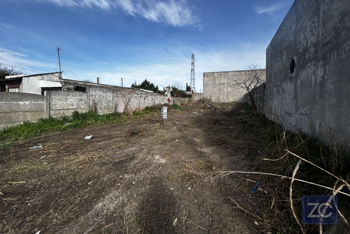 Lote en Venta 288m² en Villa Aguirre, ideal para comercios