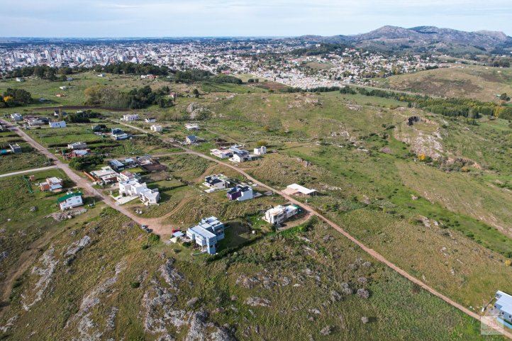 Lote en Venta en Barrio Entre Sierras de 1800m²