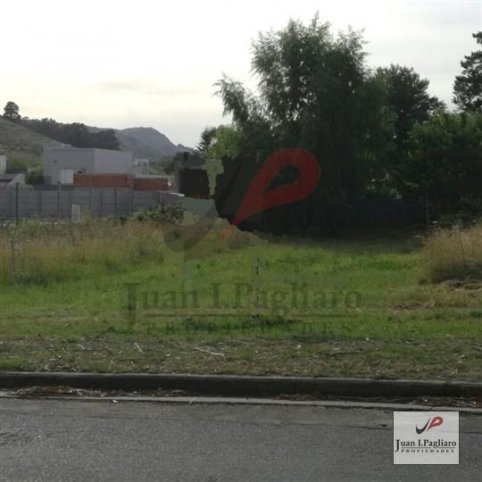 Lote en venta sobre avenida, 447m² — Av. Zarini