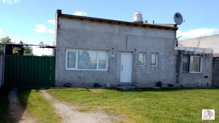 Casa 2 dorm, 92m² en Newton y Chapaleofu