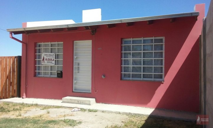 Casa 2 dorm, 60m² con entrada de auto — La Pastora